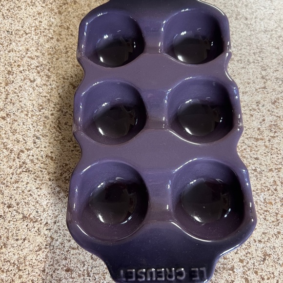 Le Creuset Other - Le Creuset Cassis Purple Egg Tray, Retired and Rare, New With Tags